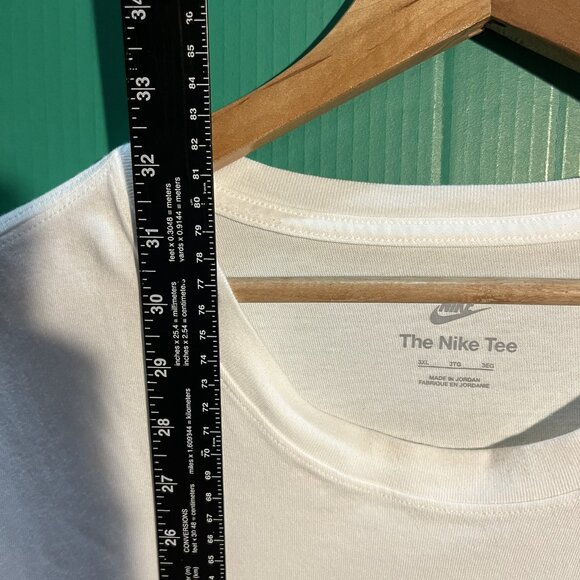 Nike White T-Shirt Men’s 3XL – The Nike Tee Embroidered Swoosh Logo Made in Jord - Picture 3 of 5
